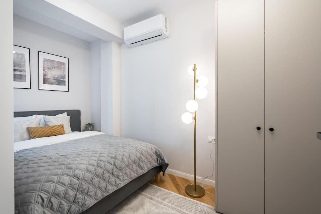 Ferienwohnung Stunning Views 3Br Sunny Flat - Amazing Terrace Bukarest Exterior foto