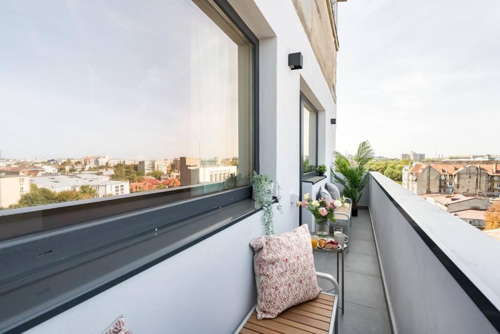 Ferienwohnung Stunning Views 3Br Sunny Flat - Amazing Terrace Bukarest Exterior foto