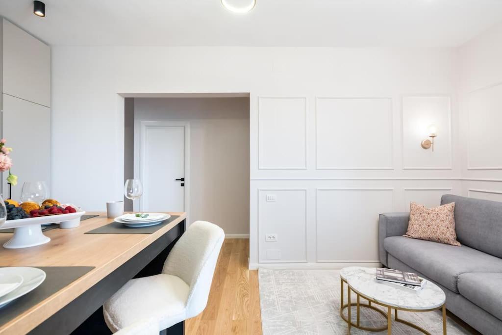 Ferienwohnung Stunning Views 3Br Sunny Flat - Amazing Terrace Bukarest Exterior foto