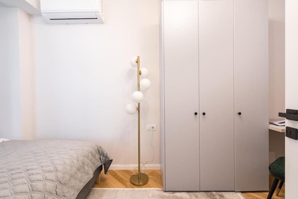 Ferienwohnung Stunning Views 3Br Sunny Flat - Amazing Terrace Bukarest Exterior foto